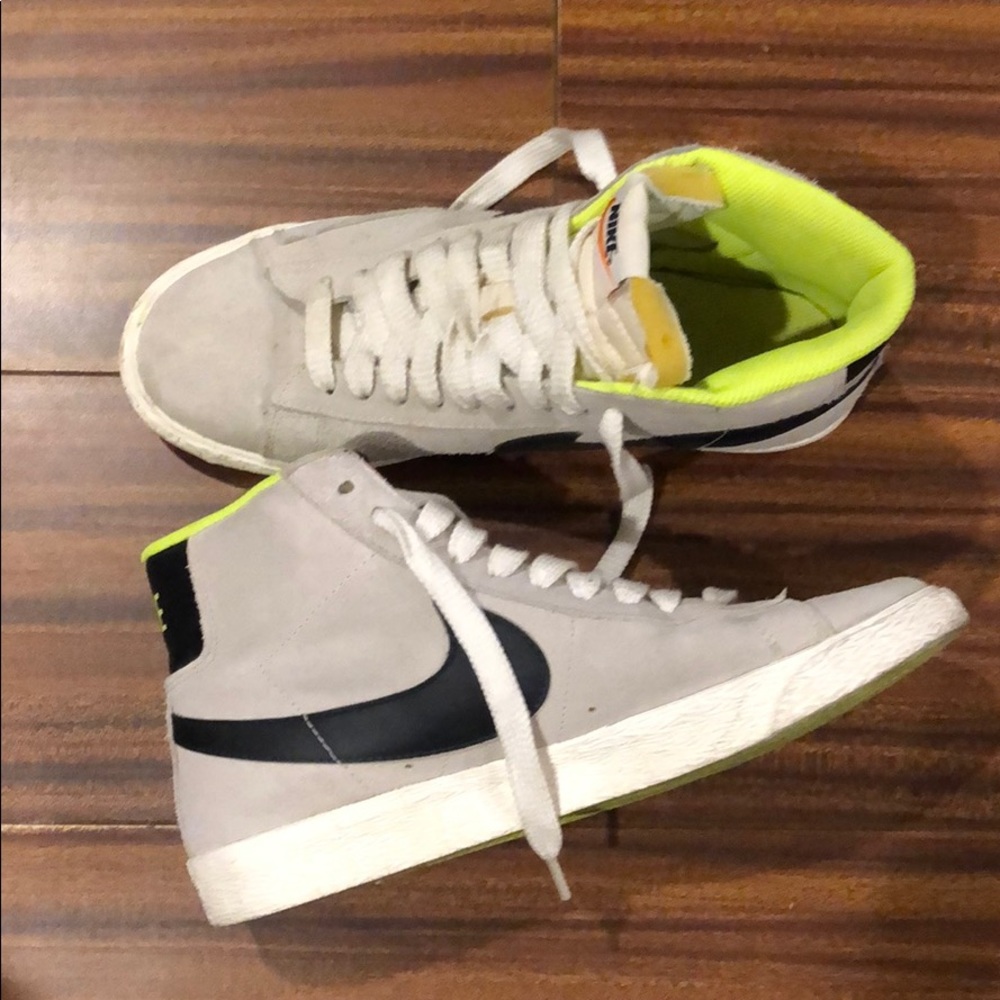 Nike Sneakers